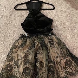 2 piece Alyce Paris set. Only worn once!